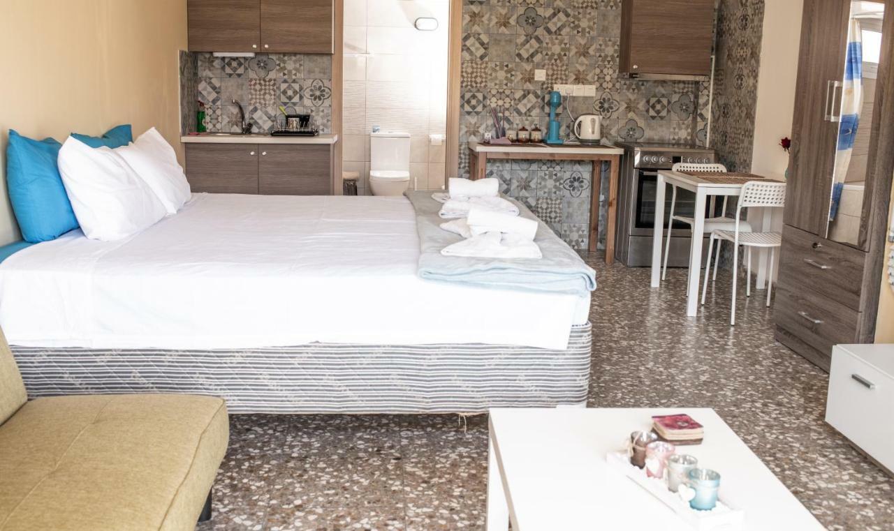 Lucky 2 Apartment Paralimni Exterior photo
